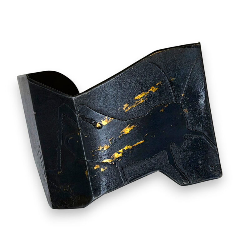 Batta (バッタ Grasshopper) Cuff